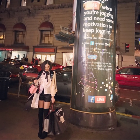 Chanel 2016 beige wool blazer faux leather collars size 34 with silk lining - Picture 5 of 7